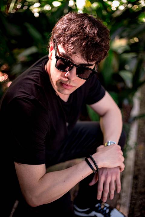 Fotografo Marco Aurélio em Sao Paulo Ensaio Masculino Av Paulista, boas lembranças da cidade de São Paulo, personalidade atual viagem, turismo, passeio, memorizar, geek, jovem, rapaz, parque trianon, masp, rua street'