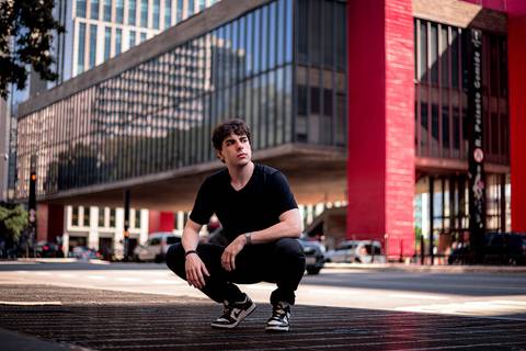 Fotografo Marco Aurélio em Sao Paulo Ensaio Masculino Av Paulista, boas lembranças da cidade de São Paulo, personalidade atual viagem, turismo, passeio, memorizar, geek, jovem, rapaz, parque trianon, masp, rua street'