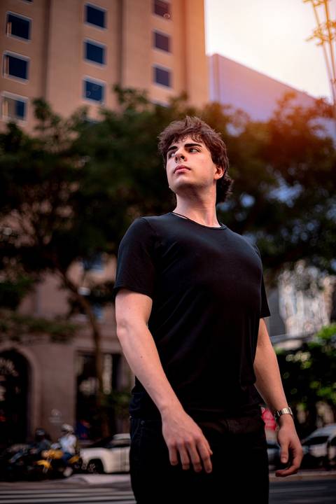 Fotografo Marco Aurélio em Sao Paulo Ensaio Masculino Av Paulista, boas lembranças da cidade de São Paulo, personalidade atual viagem, turismo, passeio, memorizar, geek, jovem, rapaz, parque trianon, masp, rua street'