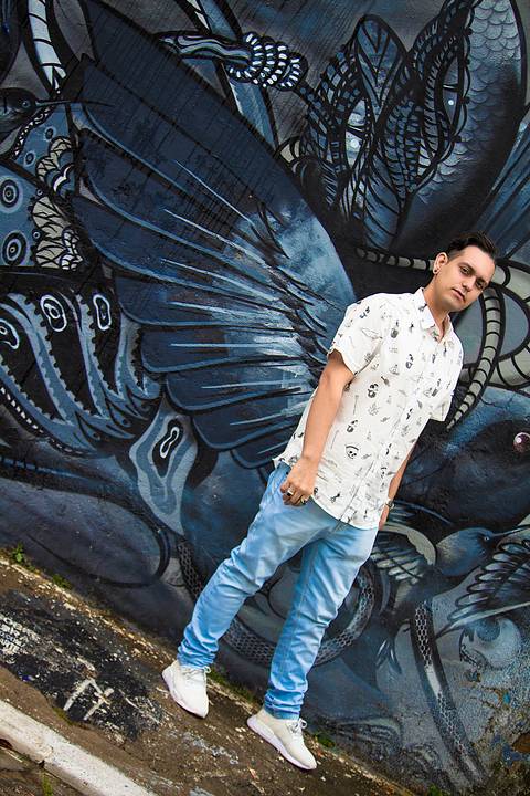 Ensaio Masculino no Beco do Batman em São Paulo, fotografo marco aurelio, fotografo em sao paulo,fotos tumblr, arte, grafite, fotos criativas, ensaio na chuva, moda, fashion, portrait, chic, estiloso, jeans'