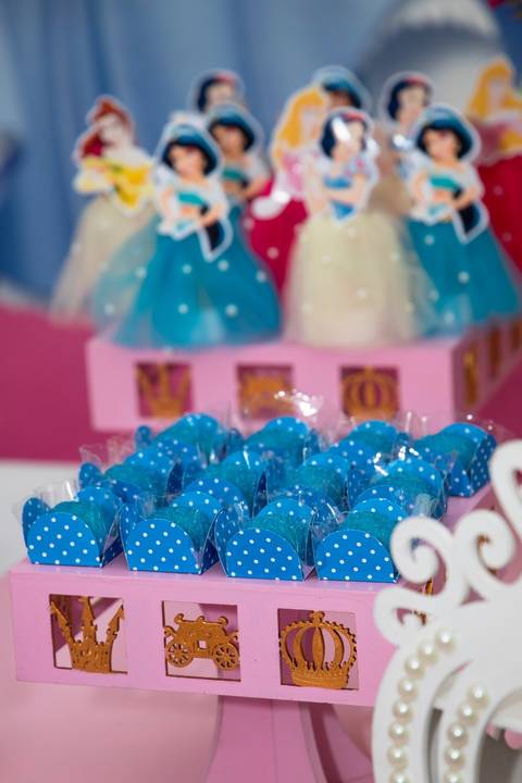 doces e decoração de festa infantil em casa das princesas em sao paulo'