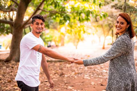 criativo Romantico ensaio pre wedding pelo fotografo Marco Aurélio em São Paulo no parque do ibirapuera'