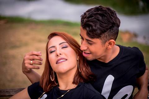 criativo Romantico ensaio pre wedding pelo fotografo Marco Aurélio em São Paulo no parque do ibirapuera'