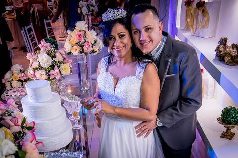 casamento, fotografo em sao paulo,noivo,making of, casamento em guarulhos, fotografo marco aurelio, casamento em sao paulo, luxo, glamour, cerimonia dos noivos, enfim casados,vestido de noiva, traje do noivo, noivos, CORTE DO BOLO'