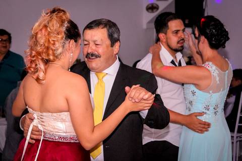 casamento, fotografo em sao paulo,noivo,making of, casamento em guarulhos, fotografo marco aurelio, casamento em sao paulo, luxo, glamour, cerimonia dos noivos, enfim casados,vestido de noiva, traje do noivo, noivos, valsa dos noivos'