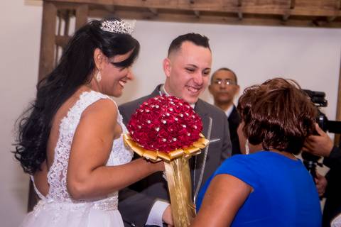 noivo,making of, casamento em guarulhos, fotografo marco aurelio, casamento em sao paulo, luxo, glamour, entrada da noiva com os pais'