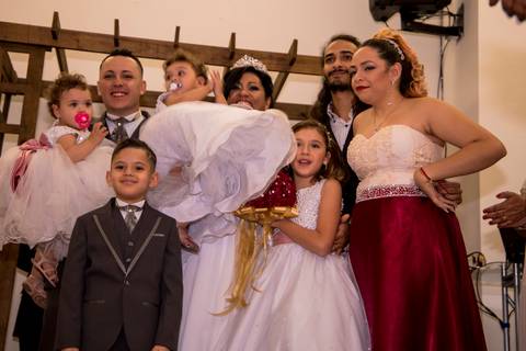 casamento, fotografo em sao paulo,noivo,making of, casamento em guarulhos, fotografo marco aurelio, casamento em sao paulo, luxo, glamour, cerimonia dos noivos, enfim casados,vestido de noiva, familia dos noivos, fostos espontaneas'