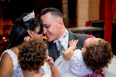 casamento, fotografo em sao paulo,noivo,making of, casamento em guarulhos, fotografo marco aurelio, casamento em sao paulo, luxo, glamour, cerimonia dos noivos, enfim casados,vestido de noiva, familia dos noivos, fostos espontaneas'