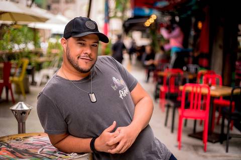 ENSAIO FOTOGRAFICO PAULISTA, ENSAIO MASCULINO, FOTOGRAFO EM SAO PAULO, FOTOGRAFO LGBTQIA+, LGBTQIA+, FOTOGRAFO DE CASAL, ENSAIO ROMANTICO, '