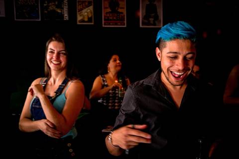 lançamento, livro, escritor, fotografo de escritor, assinatura, autografo, evento, santana, bar aoka, familia, amigos, '