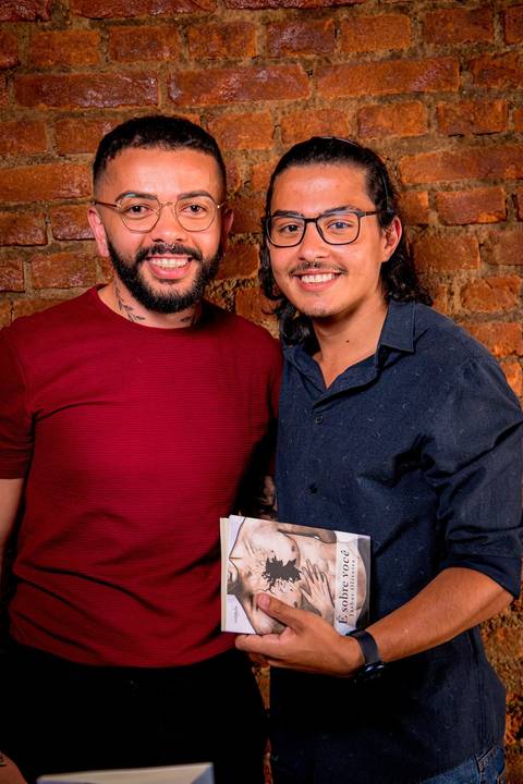 lançamento, livro, escritor, fotografo de escritor, assinatura, autografo, evento, santana, bar aoka, familia, amigos, e sobre você, fotografo em sao paulo, zona norte,'