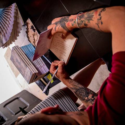 lançamento, livro, escritor, fotografo de escritor, assinatura, autografo, evento, santana, bar aoka, familia, amigos, e sobre você, fotografo em sao paulo, zona norte,'