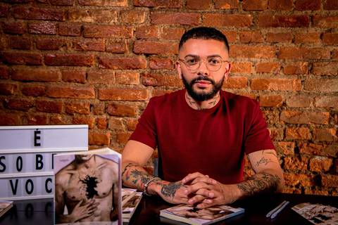 lançamento, livro, escritor, fotografo de escritor, assinatura, autografo, evento, santana, bar aoka, familia, amigos, e sobre você, fotografo em sao paulo, zona norte, ensaio, portrait, '