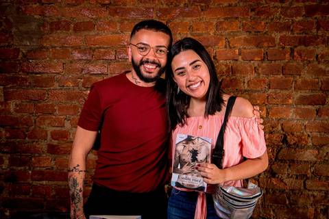 lançamento, livro, escritor, fotografo de escritor, assinatura, autografo, evento, santana, bar aoka, familia, amigos, e sobre você, fotografo em sao paulo, zona norte,'