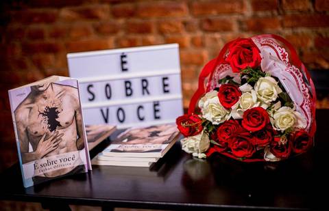 lançamento, livro, escritor, fotografo de escritor, assinatura, autografo, evento, santana, bar aoka, familia, amigos, e sobre você'