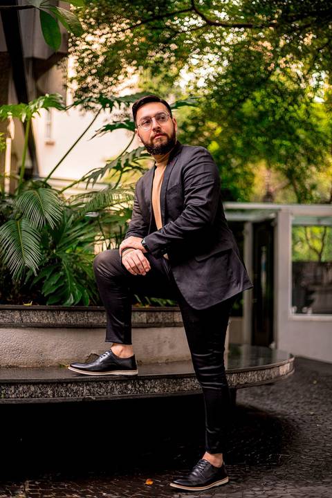 fotografo marco aurelio
fotografo em sp
saopaulo
fotografia
ensaio fotografico
masculino
portrait
tublr dr chixaro
ensaiono urbano
corporativo social elegante
terno Look barba oculos
life style av paulista dentista'
