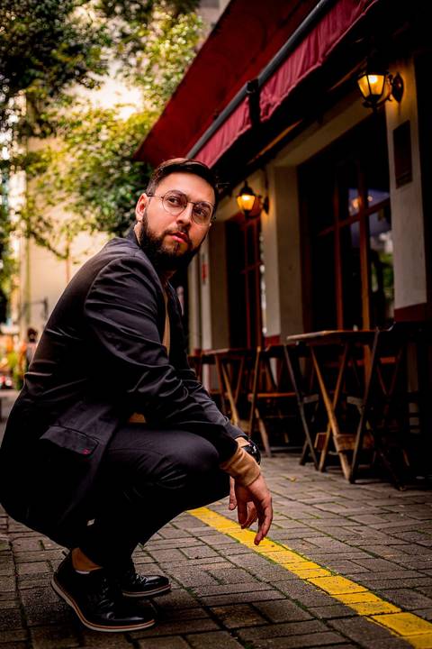 fotografo marco aurelio
fotografo em sp
saopaulo
fotografia
ensaio fotografico
masculino
portrait
tublr dr chixaro
ensaiono urbano
corporativo social elegante
terno Look barba oculos
life style av paulista dentista'