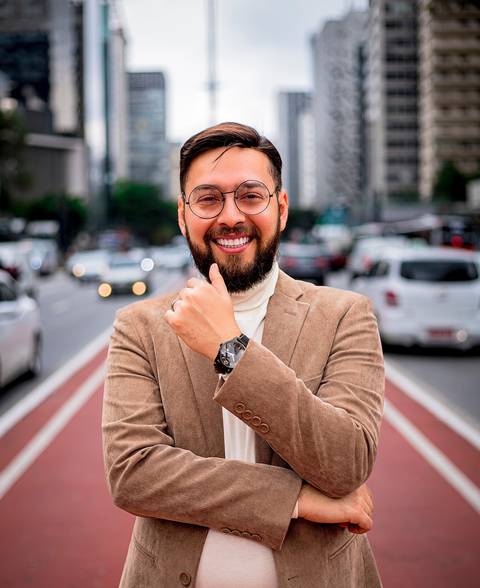 fotografo marco aurelio
fotografo em sp
saopaulo
fotografia
ensaio fotografico
masculino
portrait
tublr dr chixaro
ensaiono urbano
corporativo social elegante
terno Look barba oculos
life style av paulista dentista'