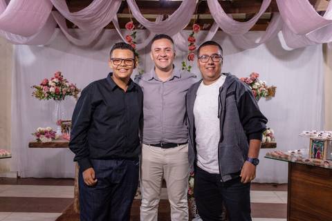 irmãos do noivo'
