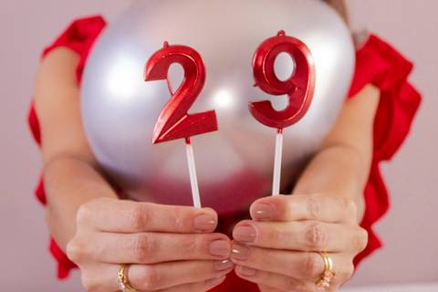 vela de 29 anos com bexiga ao fundo. Foto de Mary Santtiago'