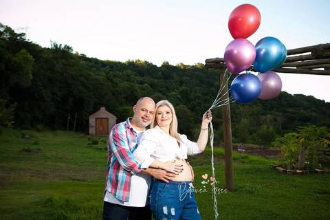 Foto de gestante na natureza'