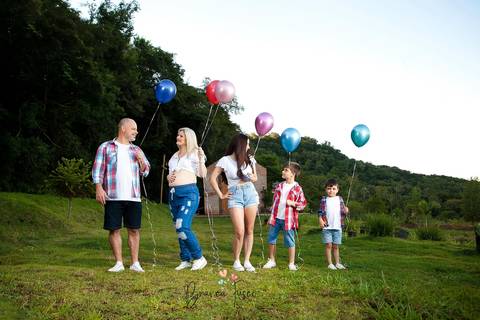 Foto de gestante na natureza'