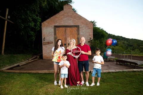 Foto de gestante na natureza'