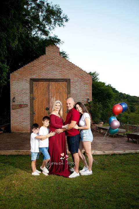 Foto de gestante na natureza'