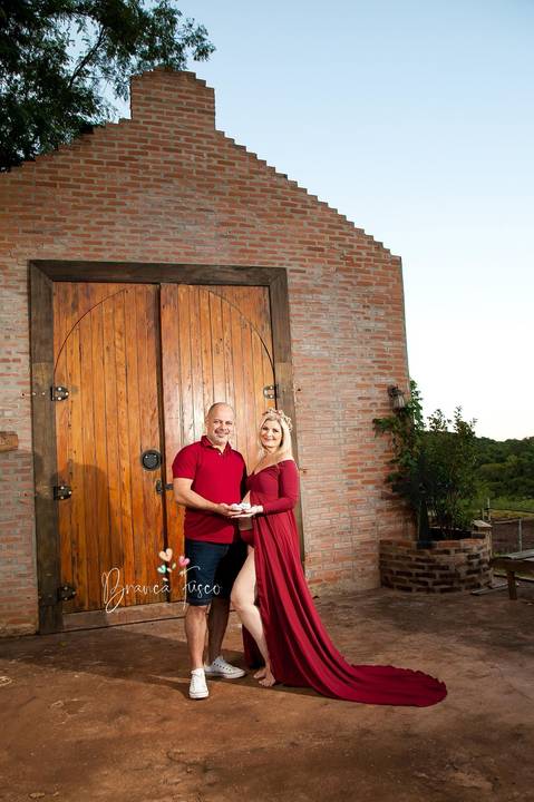 Foto de gestante na natureza'