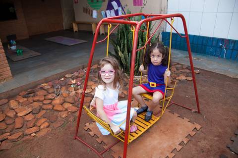 festa infantil de gêmeos'