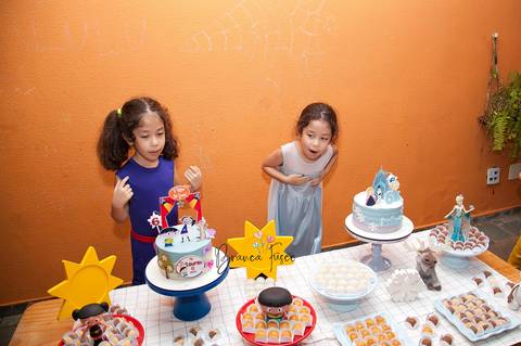 festa infantil de gêmeos'