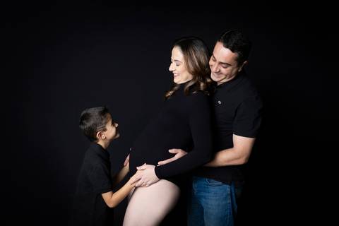 foto de gravida em estudio'