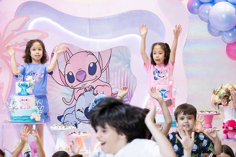 aniversário de gêmeas'