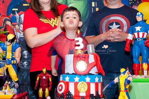 Festa com super-heróis'