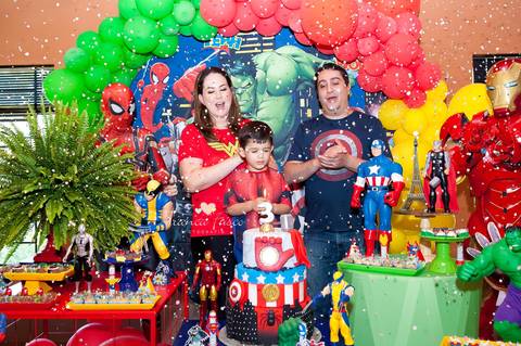 Festa com super-heróis'