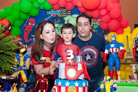Festa com super-heróis'