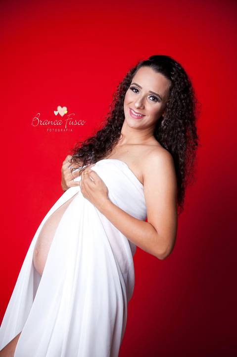 ensaio de gestante em estúdio'