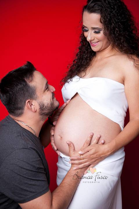 ensaio de gestante em estúdio'