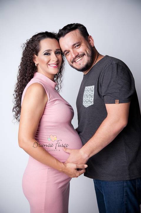 ensaio de gestante em estúdio'