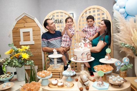 Festa infantil de gêmeos '