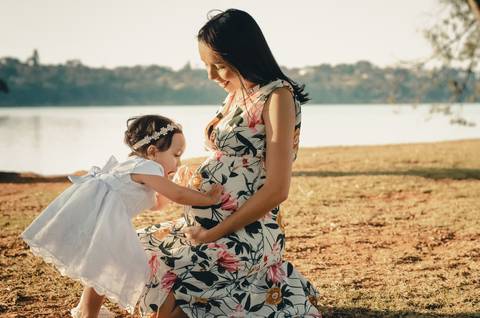 Ensaio externo gestante e infantil em Belo Horizonte Praça Sao Francisco de Assis Pampulha '