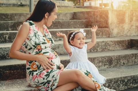 Ensaio externo gestante e infantil em Belo Horizonte Praça Sao Francisco de Assis Pampulha '