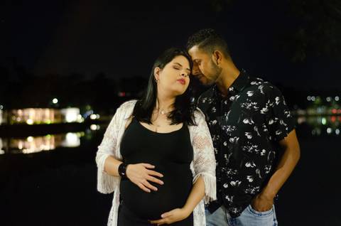 Ensaio casal gestante noturno na Pampulha em Belo Horizonte '