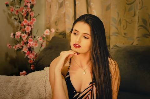 Ensaio fotográfico feminino em casa belo horizonte'