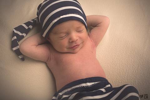 Newborn, recem nascido sorrindo'