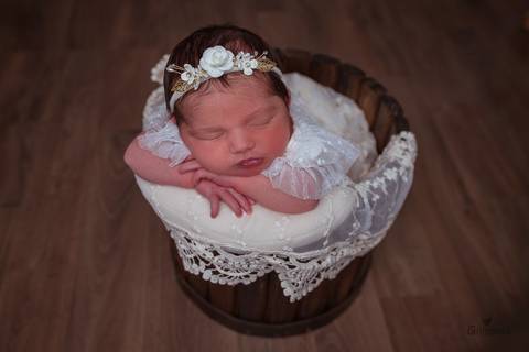 Foto de recém nascido no baldinho, newborn no baldinho, recem nascido no balde'