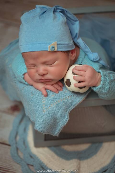 Recém nascido com bola, newborn com bola '