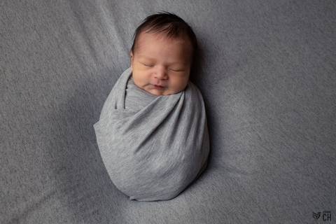Newborn de cinza'