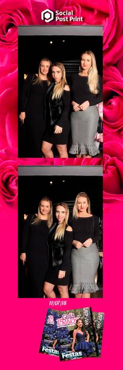 Espelho Mágico Interativo Sticker no lançamento da Revista Guia 15 anos na Fields em Florianópolis.'