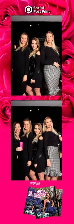 Espelho Mágico Interativo Sticker no lançamento da Revista Guia 15 anos na Fields em Florianópolis.'